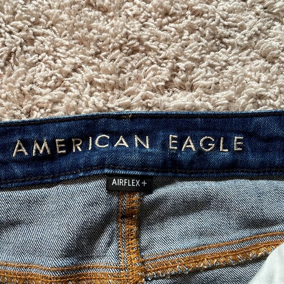 AEO distressed jeans/Move-Free Athletic Airflex - Picture 3 of 6